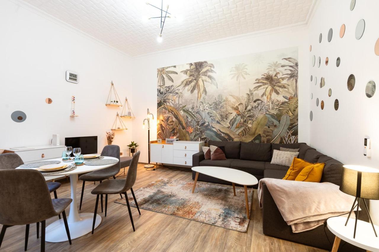 Stylish Modern Apartment Next To New York Cafe 부다페스트 외부 사진