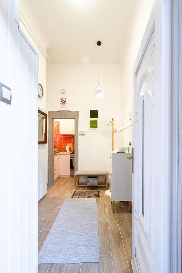 Stylish Modern Apartment Next To New York Cafe 부다페스트 외부 사진